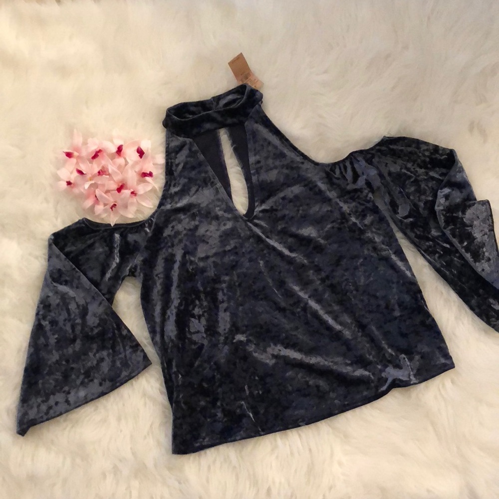 American eagle velvet top